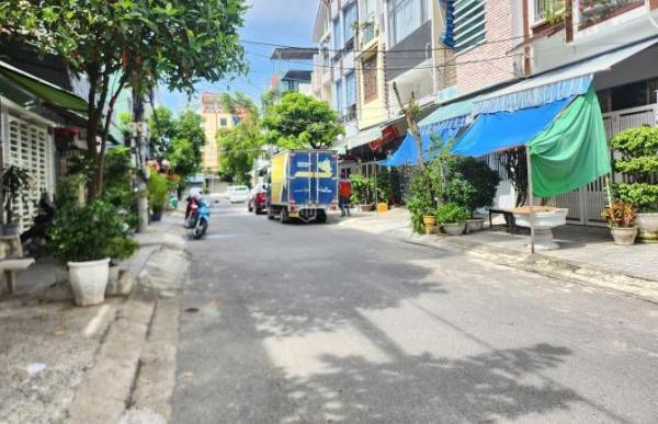 Chủ cần bán Nhà mặt phố 60m²
