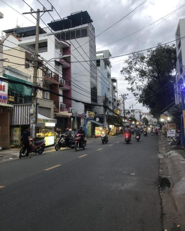 Bán Nhà mặt phố 85m²