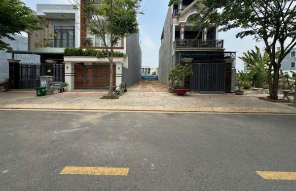 BÁN GẤP LÔ ĐẤT ĐẸP TRONG KHU TÁI ĐỊNH CƯ LỘC AN – 🏬 BÌNH SƠN