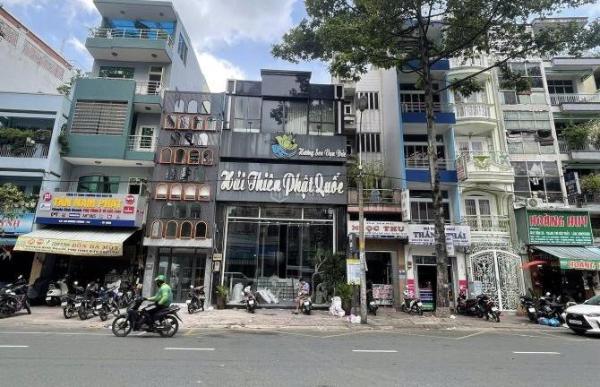 Chủ cho thuê Nhà mặt phố 400m²