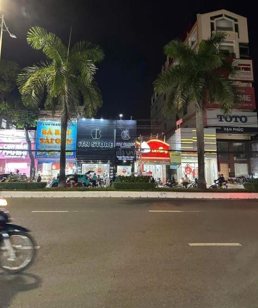 Bán Nhà mặt phố 383m²