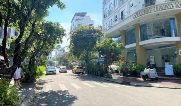 Chủ cần bán Nhà mặt phố 104m²