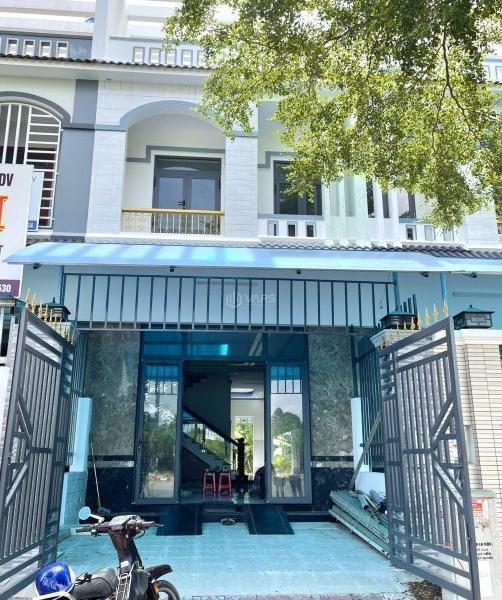 Bán Nhà mặt phố 300m²