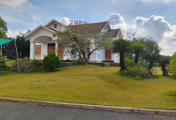 Siêu 🏘️ phẩm nhà vườn mặt tiền ql1a , xã thạnh đức, bến lức dt 15000m2 giá 75 tỷ