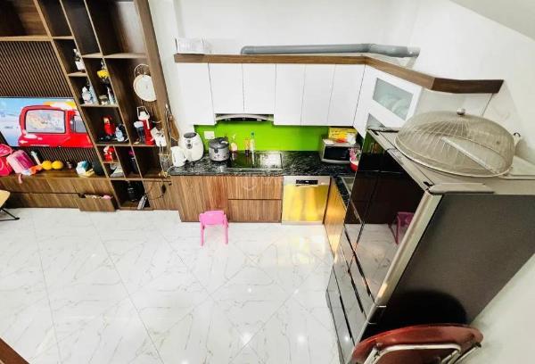 Bán nhà phạm văn đồng, để lại toàn bộ nội ☘ thất, 31m x 5 tầng.