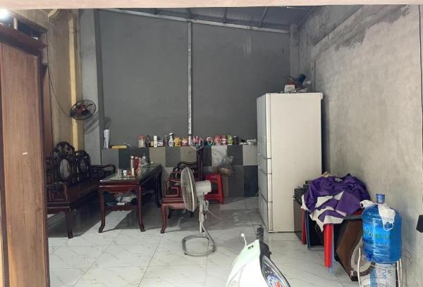 Bán căn cấp 4 đường văn tiến dũng: dt 48m2 - mt 5,6m - ô 🆘 tô đỗ sát nhà - gần chợ