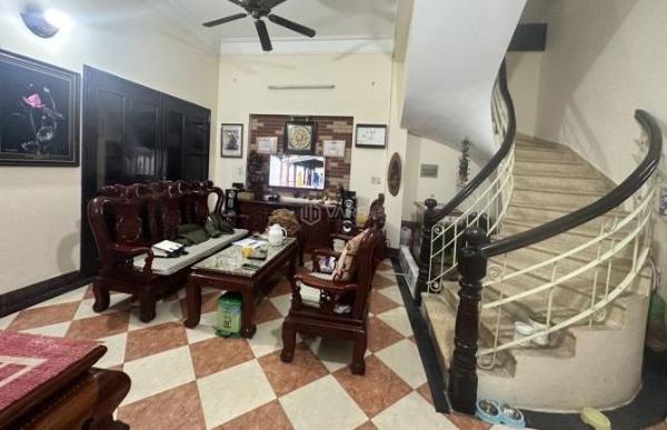 Bán Nhà trong hẻm 40m²