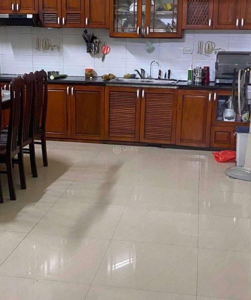 CẦN BÁN CĂN NHÀ DÂN XÂY 🏣 2,5 TẦNG CHẮC CHẮN NGÕ ĐƯỜNG MẠC THỊ BƯỞI - TP. NAM ĐỊNH: