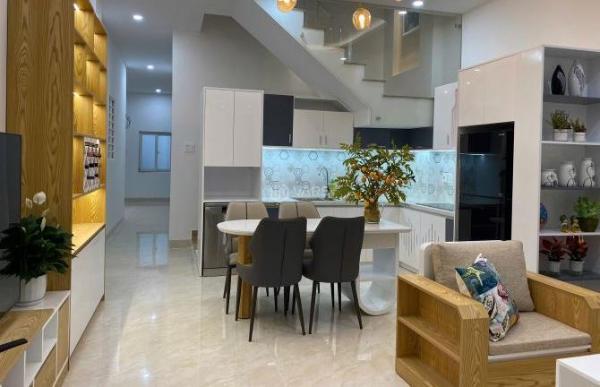 Bán Nhà mặt phố 101m²