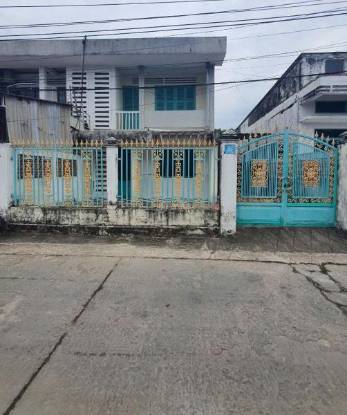 Bán Nhà mặt phố 500m²