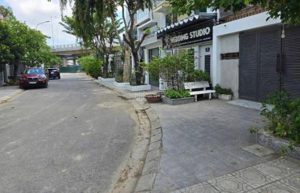 Cần bán Nhà mặt phố 100m²