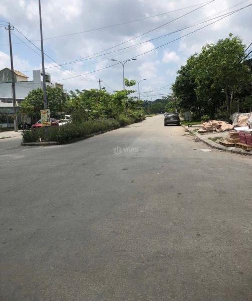 cần bán lô đất hai mặt tiền cực đẹp tại ngã giao nguyễn văn 🏤 đào và sơn xuyên,bầu vá huế