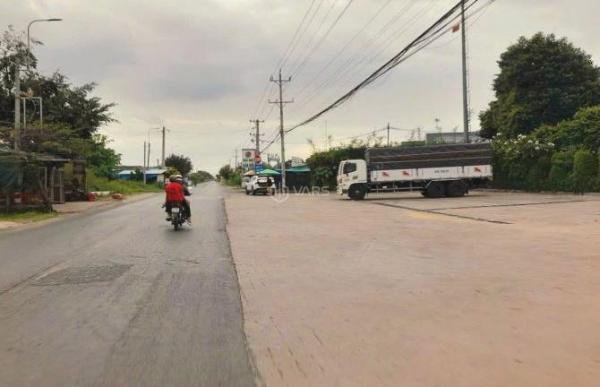 Hàng vip, 140m2 đất thổ 💥 cư đường xe tải KDC Lạc Tấn, 550tr