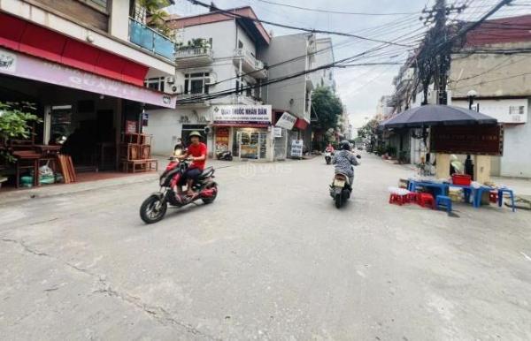 Cần bán Nhà trong hẻm 77m²
