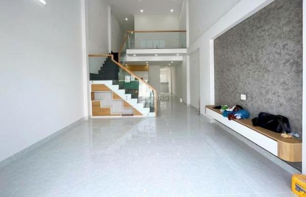 Bán nhà đẹp 1 trệt 1 lửng tại Đức Hòa, Long 💥 An, cách Vinhome Green City 3,5 km.