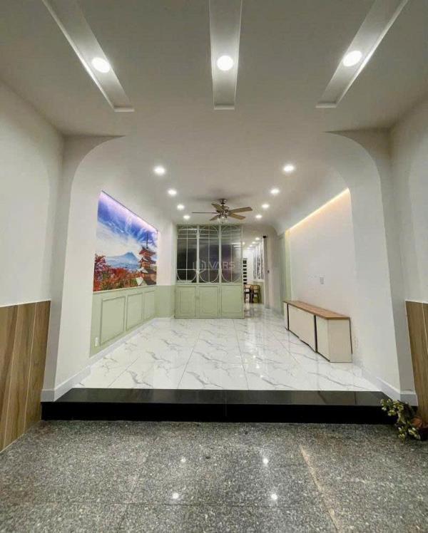 Chủ cần bán Nhà mặt phố 90m²