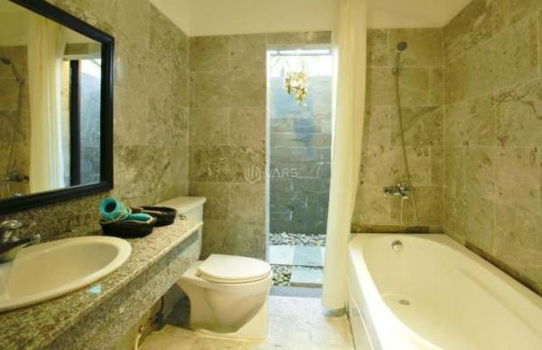 Cần bán Nhà mặt phố 300m²