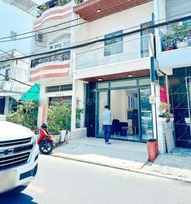 Cho thuê nhà 1 lầu mặt tiền gần 🏣 chợ Ba Đình Phường 10 Quận 8