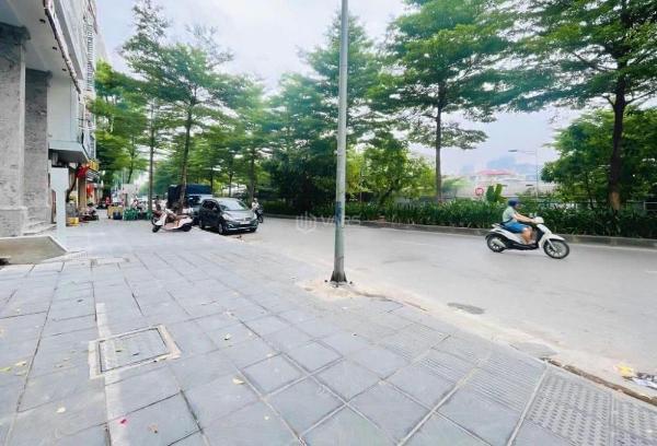 Mặt phố ba đình 6 tầng lừng 🏚️ lững - ô tô dừng đỗ - vỉa hè đá bóng - kinh doanh đỉ