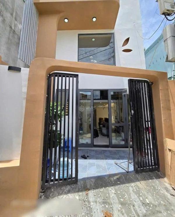 Cần bán Nhà trong hẻm 67m²