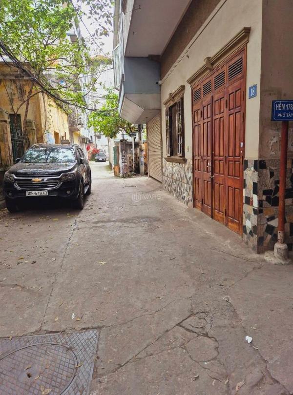 Cần bán Nhà trong hẻm 32m²