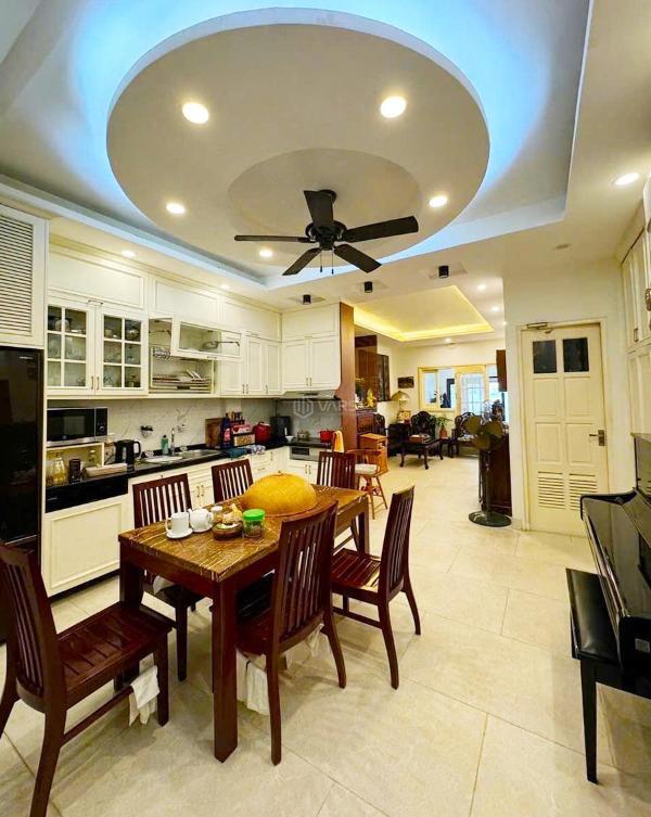Siêu phẩm hồ 🏣 tây thoáng 2 mặt trước sau, view đỉnh, khách tây rất ưa thích|dt95m