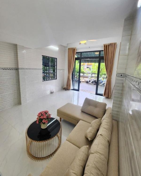 Cần bán Nhà mặt phố 42m²