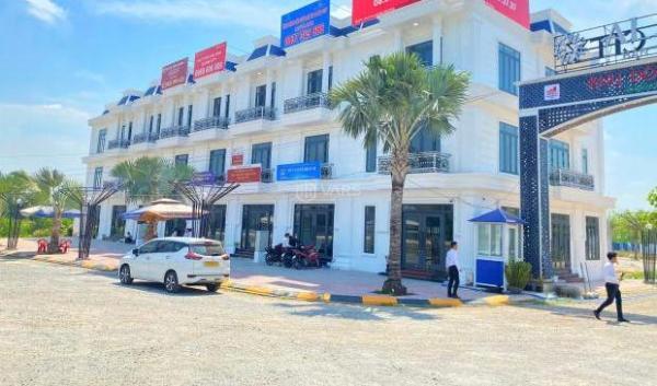 Bán lô đất ngay mặt tiền đường 54m, 🏡 ngay trung tâm thành phố mới HCM