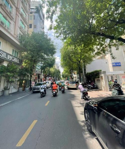 Cần cho thuê Nhà mặt phố 1000m²