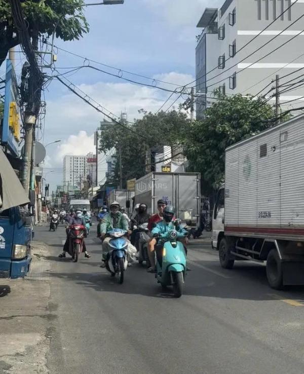 Mtkd bình long ngang 5m 145m² gần ngã 4 nguyễn sơn 🏚️ chỉ 18.5 tỷ tl
