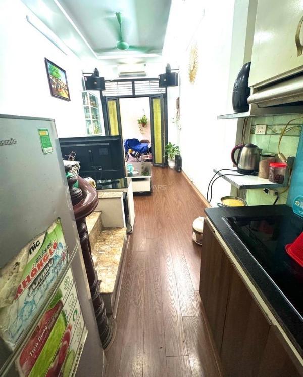 Bán nhà 20m², 4 🏚️ tầng, giá 2.7 tỷ, ngõ 179 vĩnh hưng, hoàng mai 3 ngủ, ở ngay