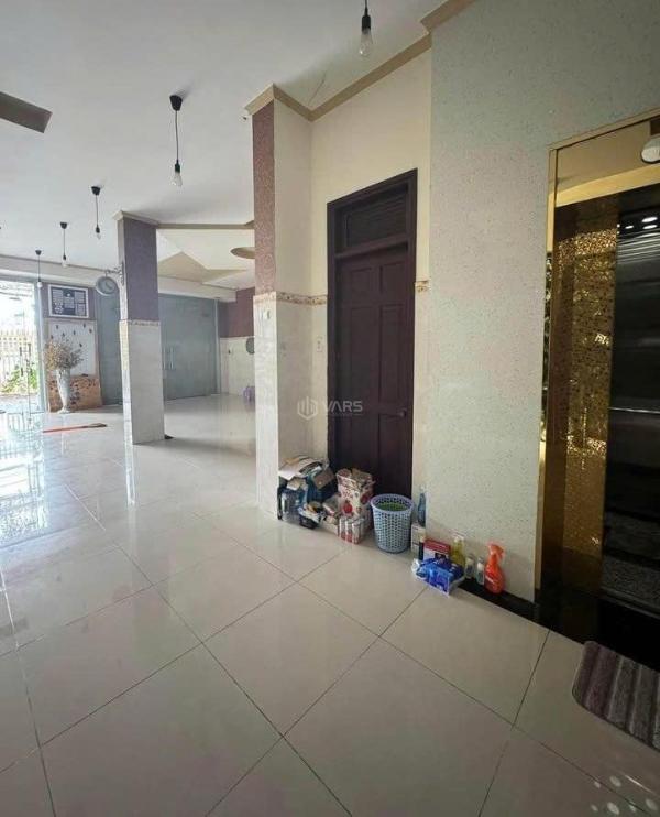 Cho 👍 thuê nhà mặt tiền đường nguyễn văn nừang 9m, 1 trệt 3 lầu, giá thuê 55 triệu