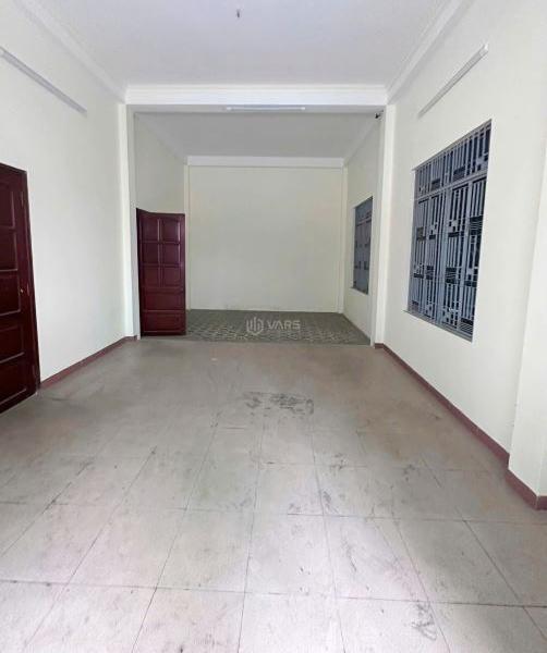 Chủ cho thuê Nhà mặt phố 80m²