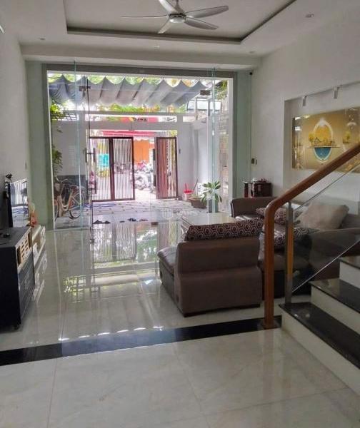 Cần cho thuê Nhà mặt phố 100m²