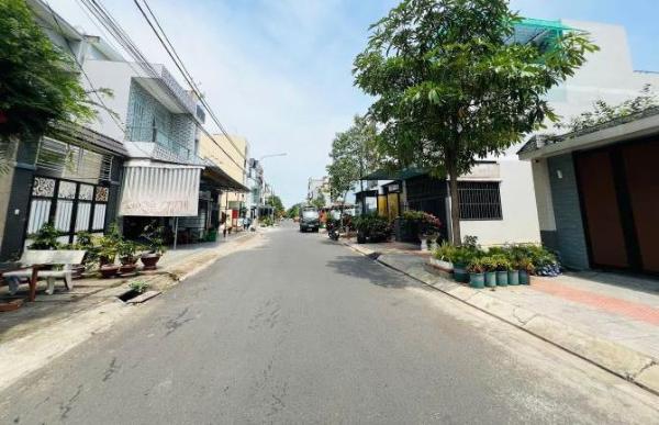 Nhà bán P.Bửu Long KDC hiện đại nhà 2 tấm đúc kiêng cố sổ sẵn 5,5 tỷ 4PN - 🏚️ sân thượng