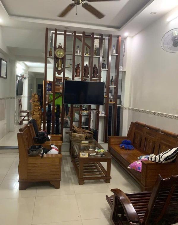 Bán nhà 2 🏦 tầng 2 mê - kiệt ô tô nguyễn hoàng - trung tâm tp
