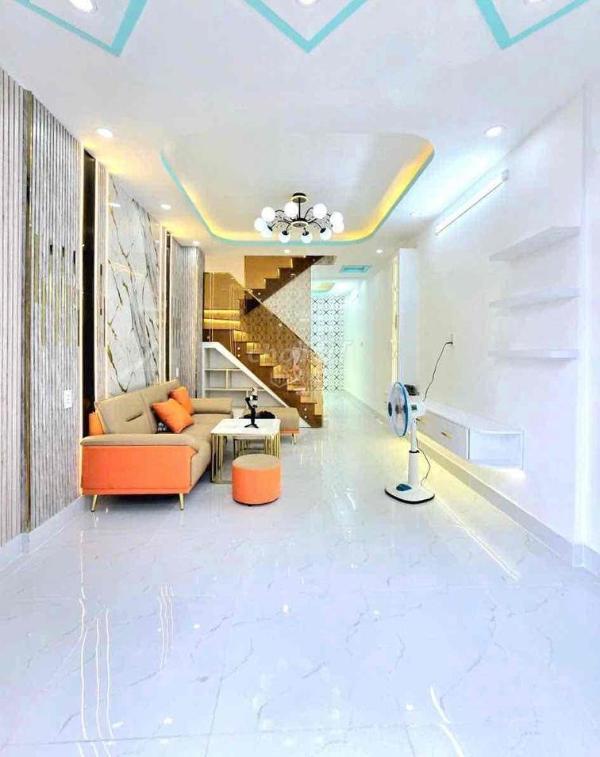 Bán căn nhà dt 35m2/ 2tyr 3 shr, hẻm 🏬 xe 3 gác , hẻm thông, 1 lầu, 2pn,2wc