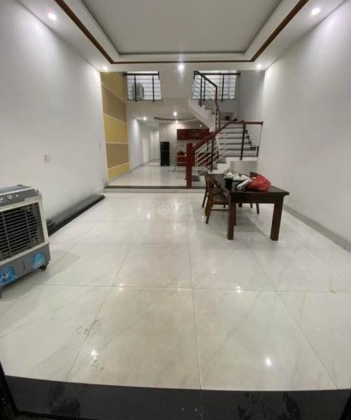 Cần cho thuê Nhà mặt phố 100m²