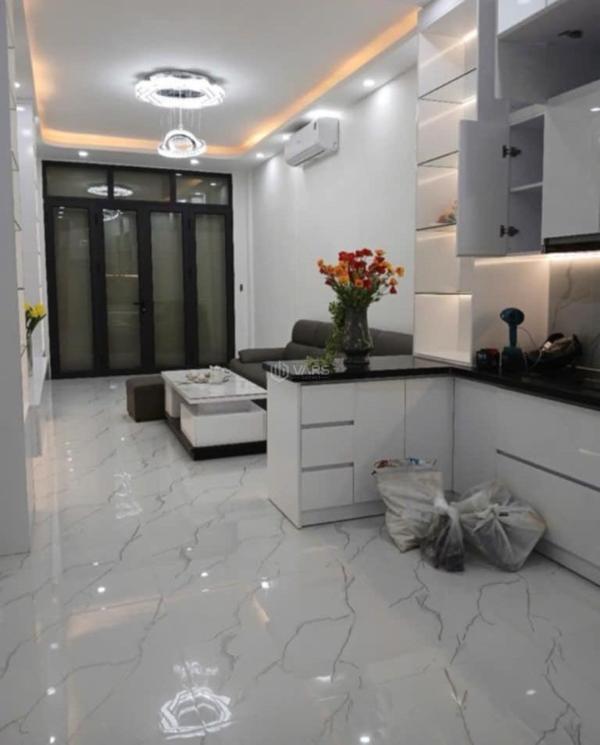Bán nhà đẹp phố nguyễn phúc 🏤 lai - thang máy - hai thoáng - full nội thất