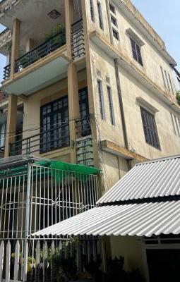 Chủ cần bán Nhà mặt phố 147m²