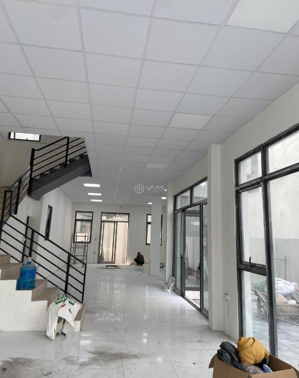 Cho 🆘 thuê văn phòng tầng 1 căn biệt thự dương nội hoàn thiện đẹp, sẵn điều hòa
