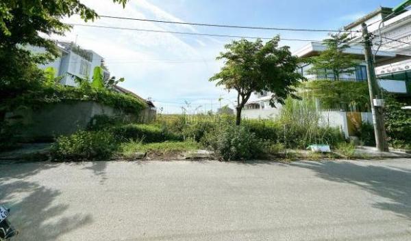 Chủ cần bán Đất nền riêng lẻ 300m²