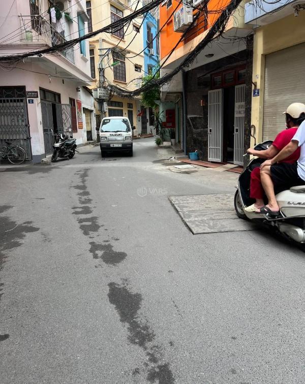 Nhỉnh 9 tỷ - oto - 🏤 thang máy - full nội thất - trung tâm quận thanh xuân - 36m.