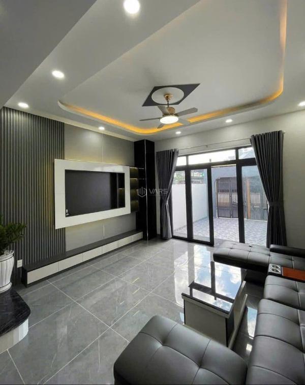 Chủ cần bán Nhà mặt phố 70m²