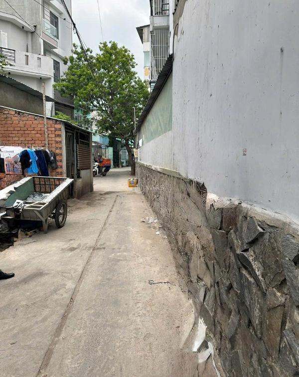 🌹 bán nhà hẻm 5m đường hương lộ 3 🏣 q,bình tân 56m2 đúc 3 tấm giá chỉ 5.5 tỷ