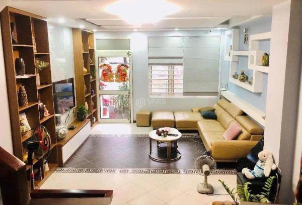 Cần bán Nhà trong hẻm 74m²