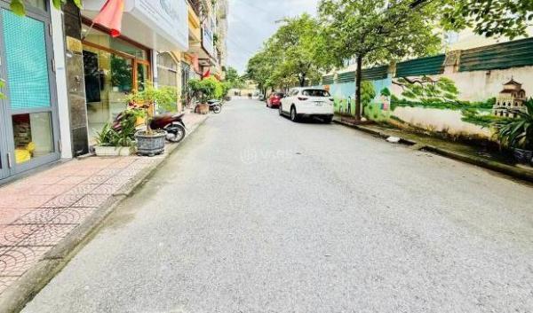 Bán nhà 🏘️ phân lô mặt ngõ 322E Lê Trọng Tấn ô tô tránh, kinh doanh, chỉ 18 tỷ.