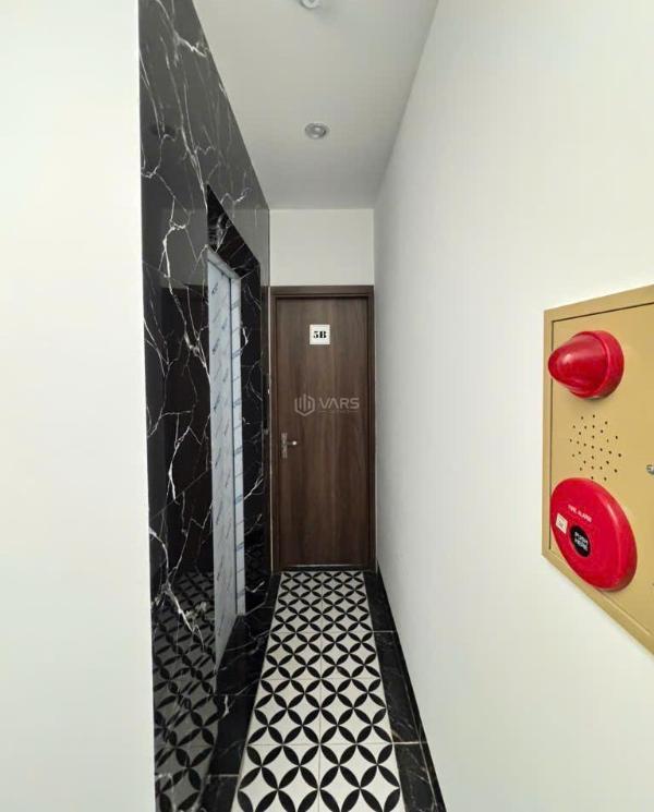 Bán nhà mai động, 🏘️ 6 tầng thang máy, 9 phòng khép kín ,20m ô tô giá chỉ 10,8 tỷ