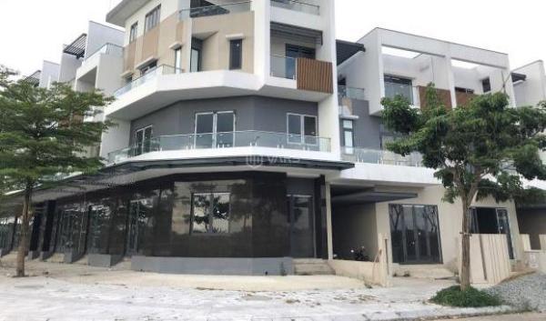 Chủ cần bán Nhà mặt phố 186m²