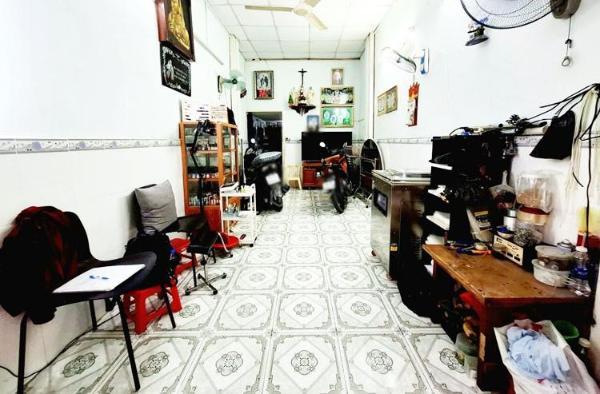 Nhà hẻm xe hơi, cách mạng 🆘 tháng 8, tân bình, 42m2, chỉ 5.8 tỷ tl